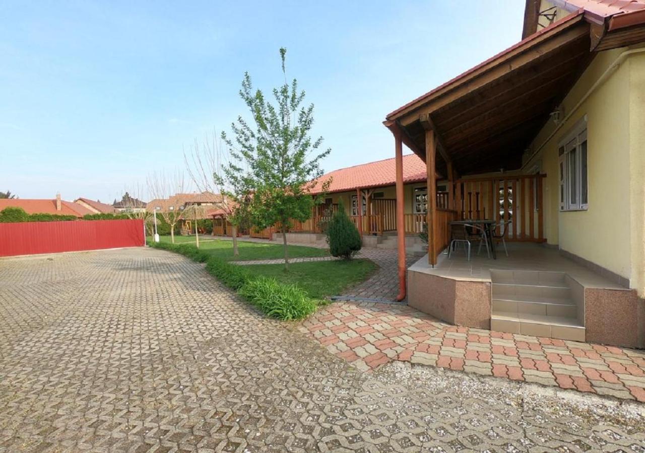 Zam-Zem Holiday Apartman Hajdúszoboszló Exterior foto